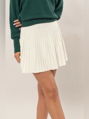 Blue Blush Knit Pleated Tennis Skirt in White, 15" Mini Length, XS, GUC!